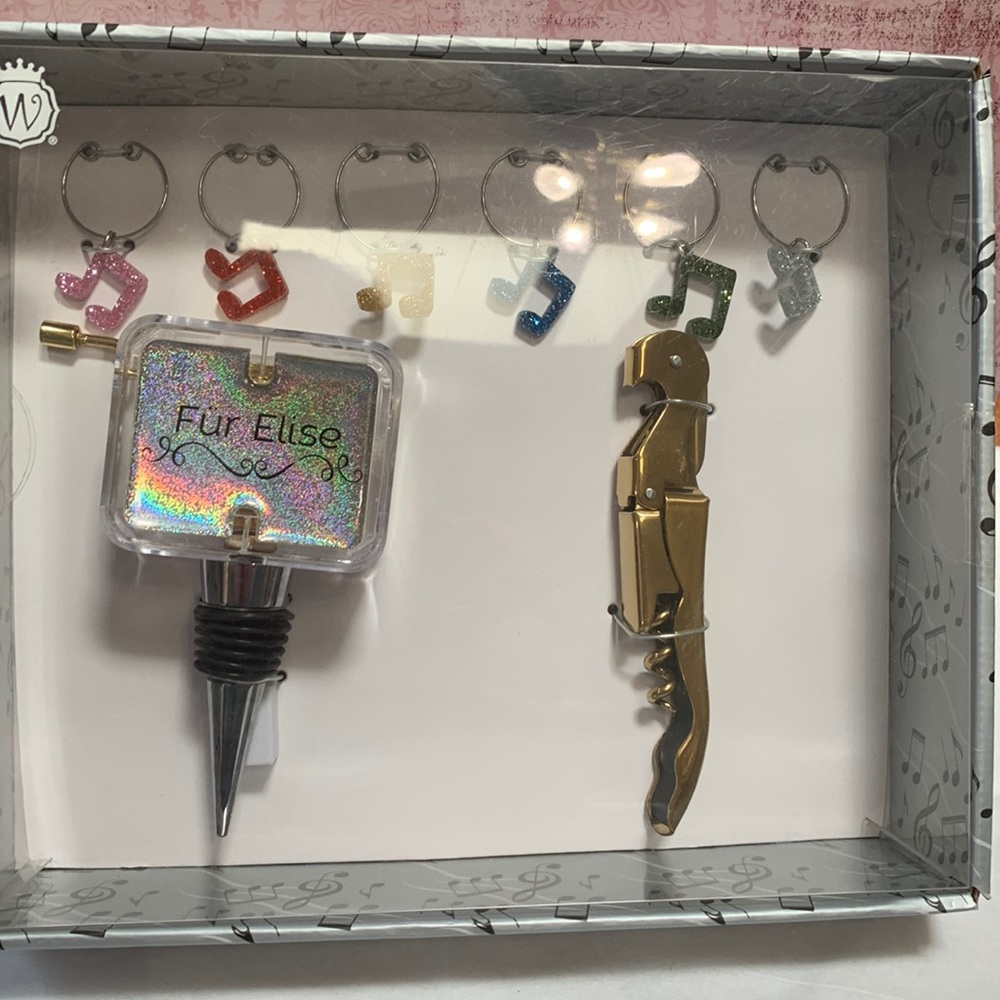 Brand New! 💥Gift Box set of Wine Glass Charms, wine opener, musical stopper💥